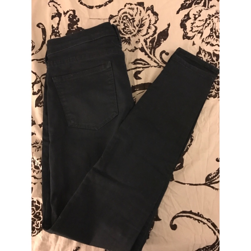 Gap black skinny legging jean, size 26R