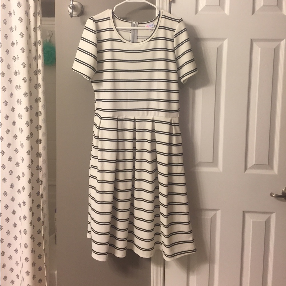 XL LuLaRoe Striped Amelia Dress *POCKETS*