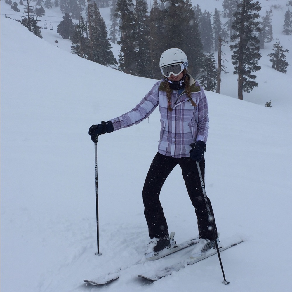 Meet your Posher, Claire