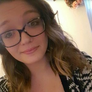 Meet your Posher, Salena