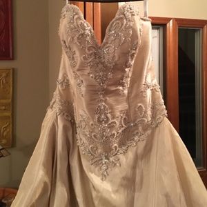 Wedding dress