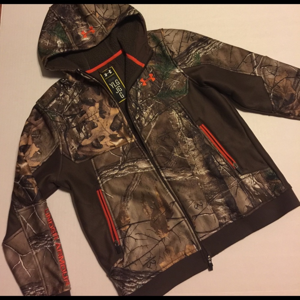 Under armour camouflage youth large jacket