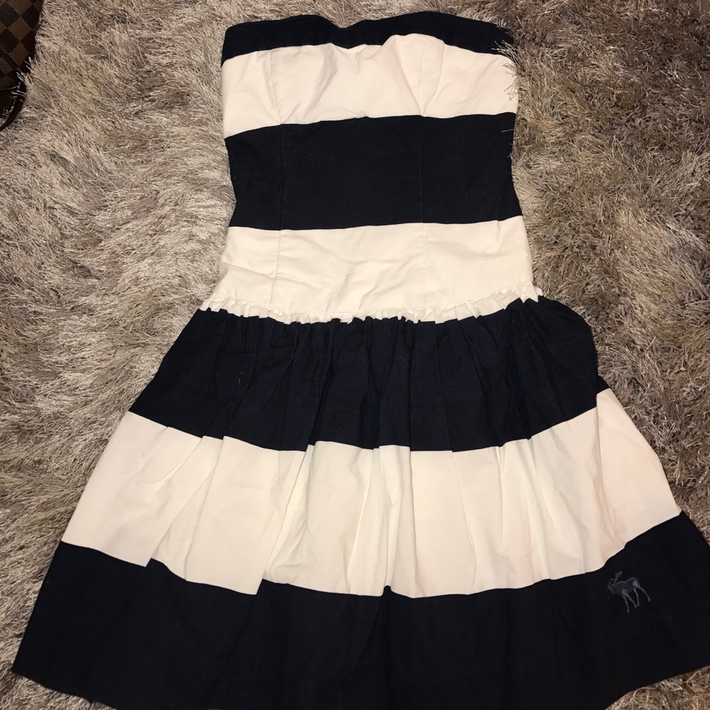 Strapless Hollister dress