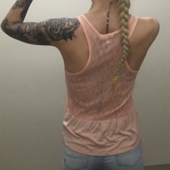 Small top, pink peach color. Loose fitting - Picture 3 of 3