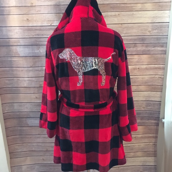 PINK Victoria's Secret Other - VS PINK Red & Black Plaid Plush Robe