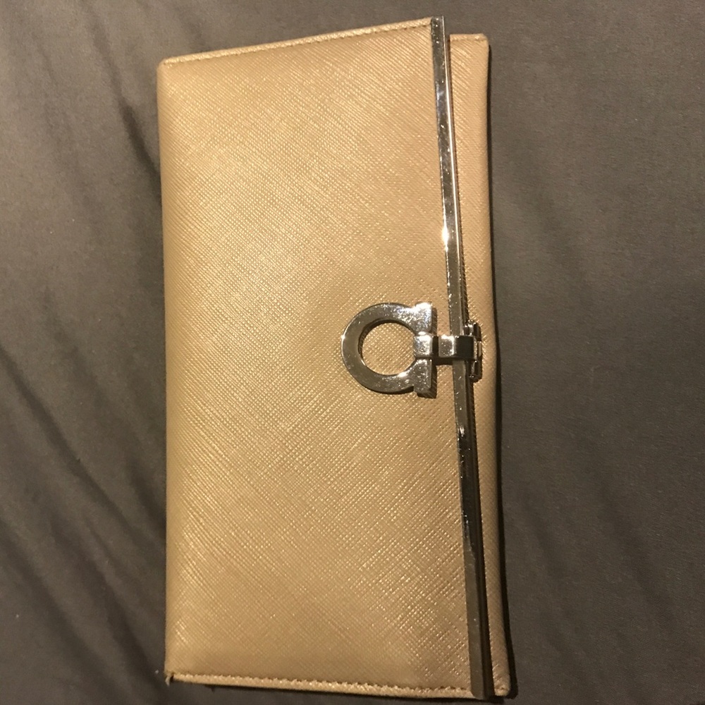 Salvatore Ferragamo Gancini Continental Wallet