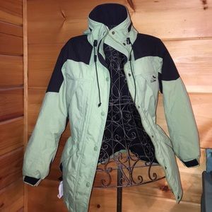 LL Bean Ski green small coat like new smoke free