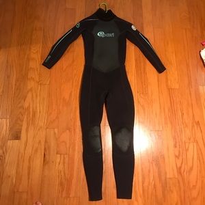 Wetsuit