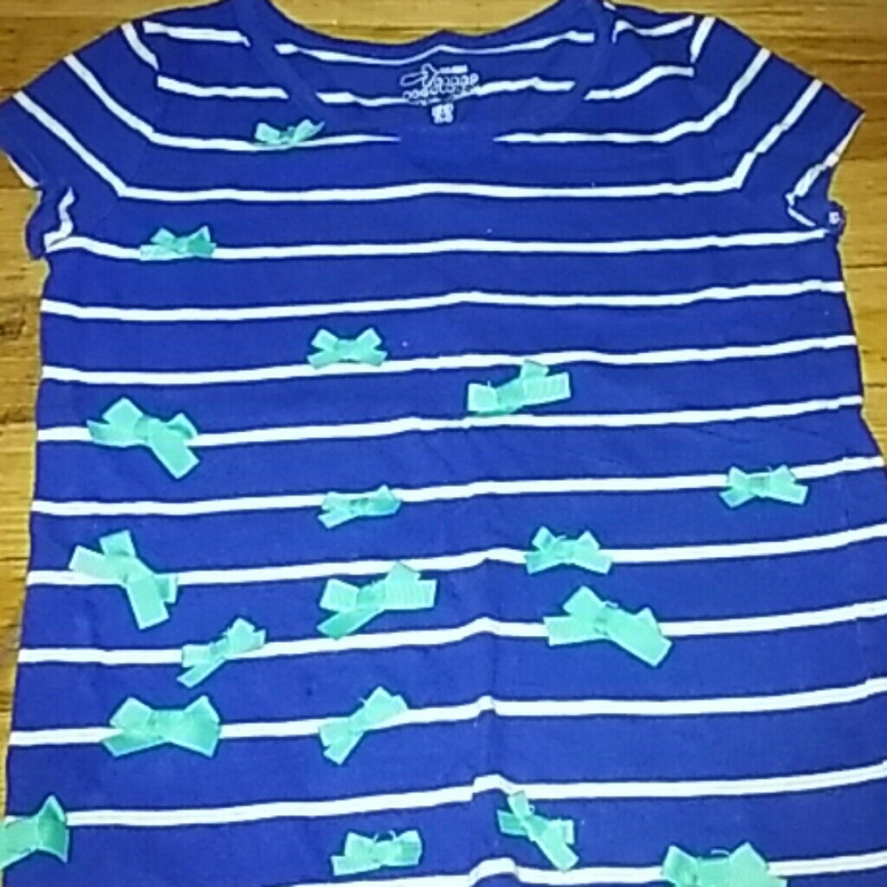 Fashion shirt.