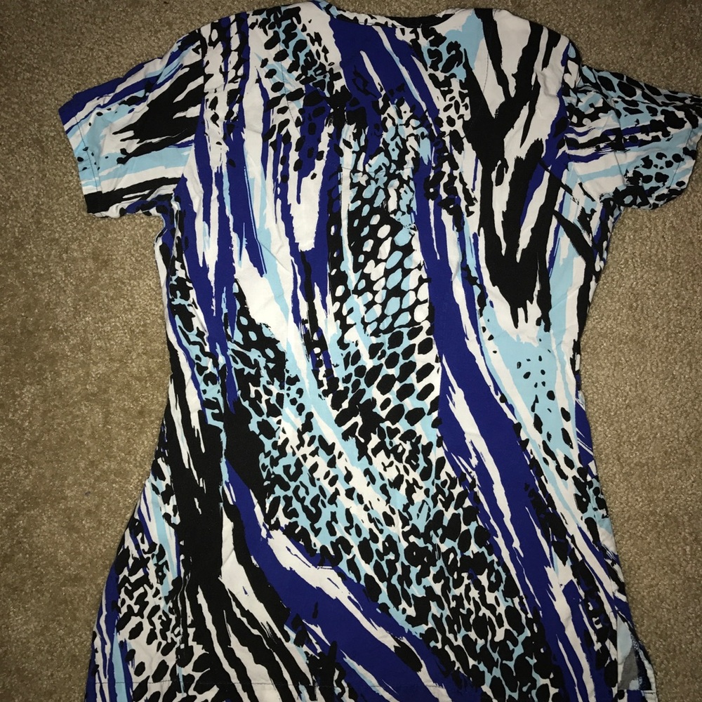 Greys Anatomy Scrub Top Animal Print XS REDUCED $