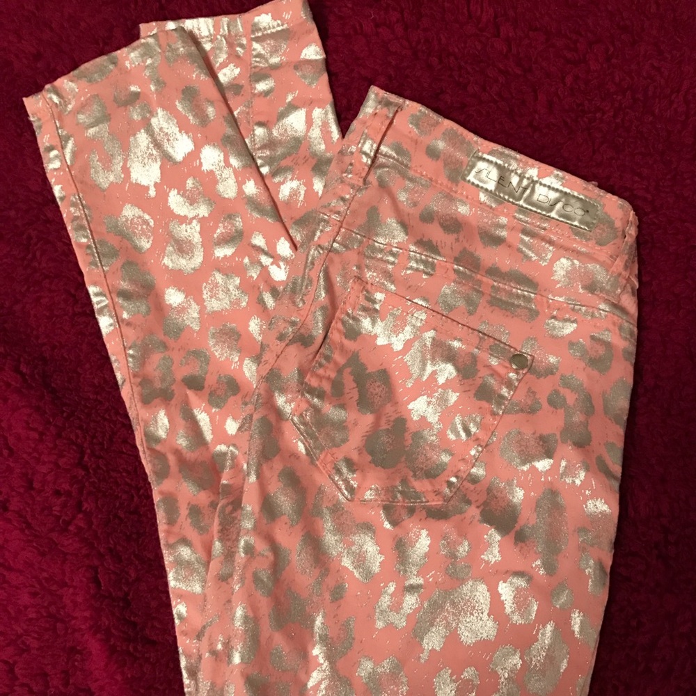 SUBMIT ANY OFFER Celebrity Pink skinny jeans