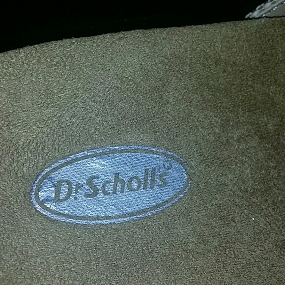 Flats - Picture 2 of 3