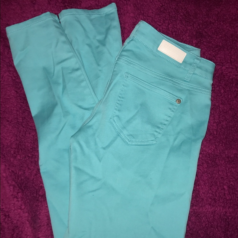 SUBMIT ANY OFFER NWOT Celebrity Pink jeans