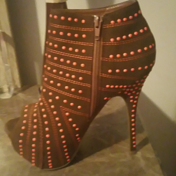 Shoes - Picture 3 of 3