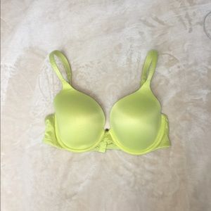 Victoria secret t-shirt bra