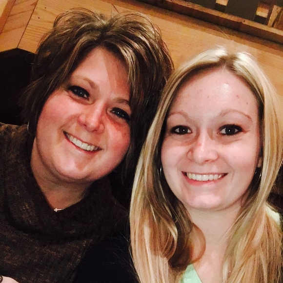 Meet your Posher, Jessica - Picture 1 of 1