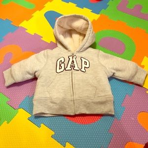 BABY GAP 3-6 MTH Grey hoodie with Fleece Lining.