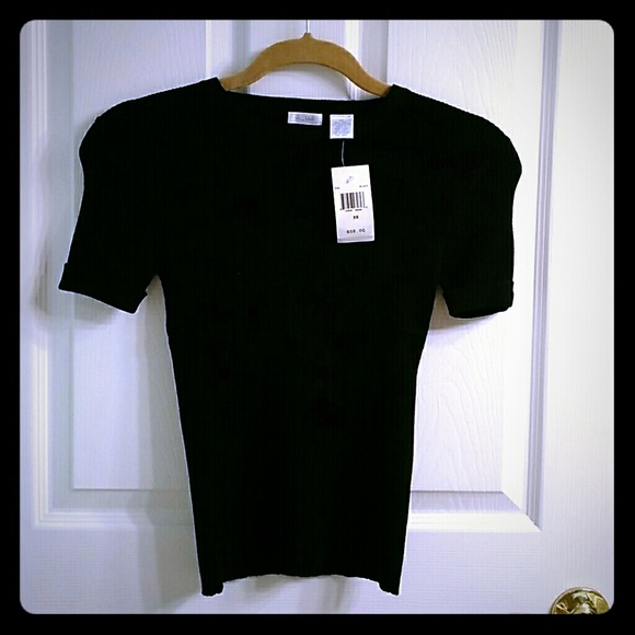 Aqua Tops - Black Short Sleeve Sweater.