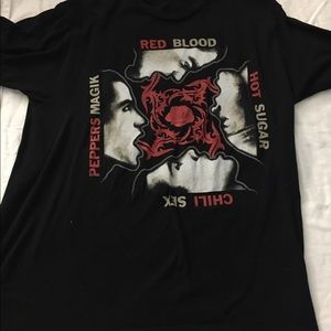Red hot chili peppers band tee