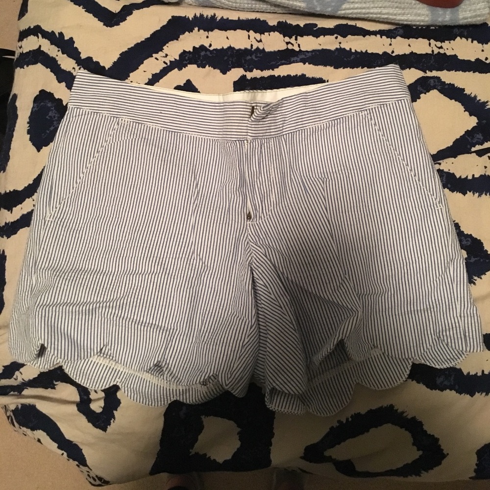 Lilly Pulitzer seersucker shorts-size 4