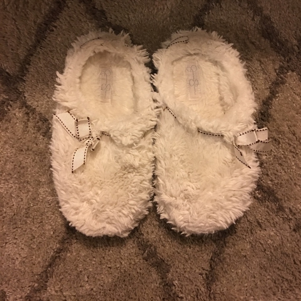 Jessica Simpson slippers size Lrg 8-9