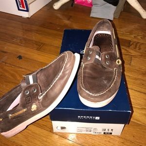 Speedy Topsider Laceless boat shoes