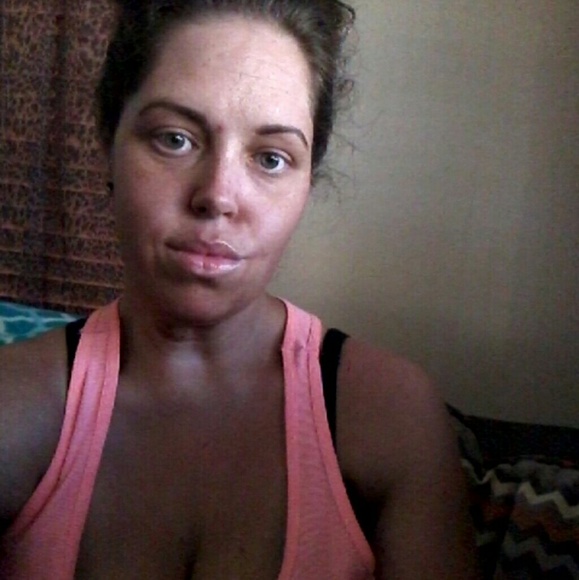 Meet your Posher, Jennifer - Picture 1 of 1