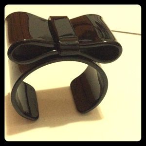 Chunky black plastic bow bracelet