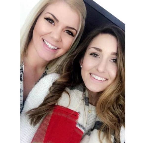 Meet your Posher, Allie - Picture 1 of 1