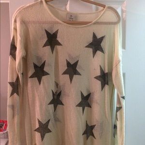 Star distressed sweater