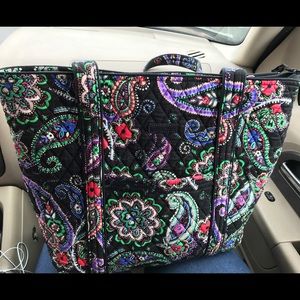 Vera Bradly tote bag! Amazing condition