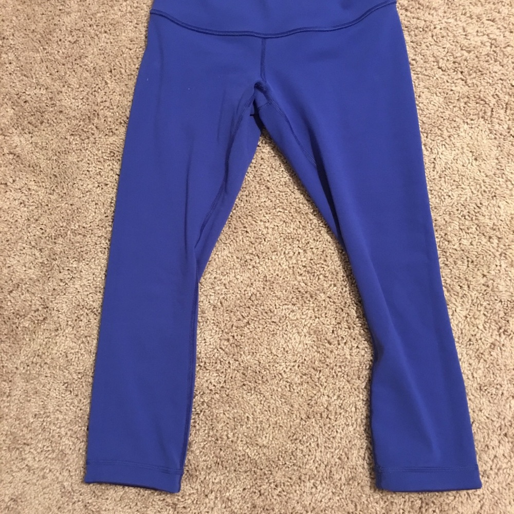 Lululemon wunder under crops size 4