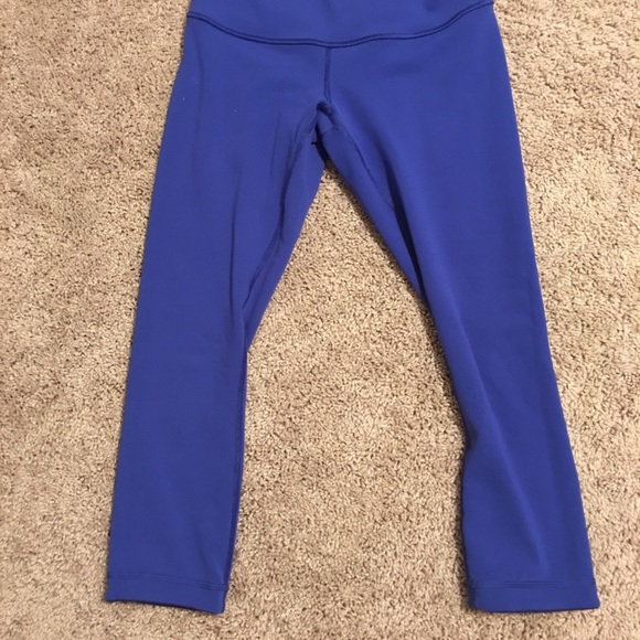 Lululemon wunder under crops size 4 - Picture 1 of 3