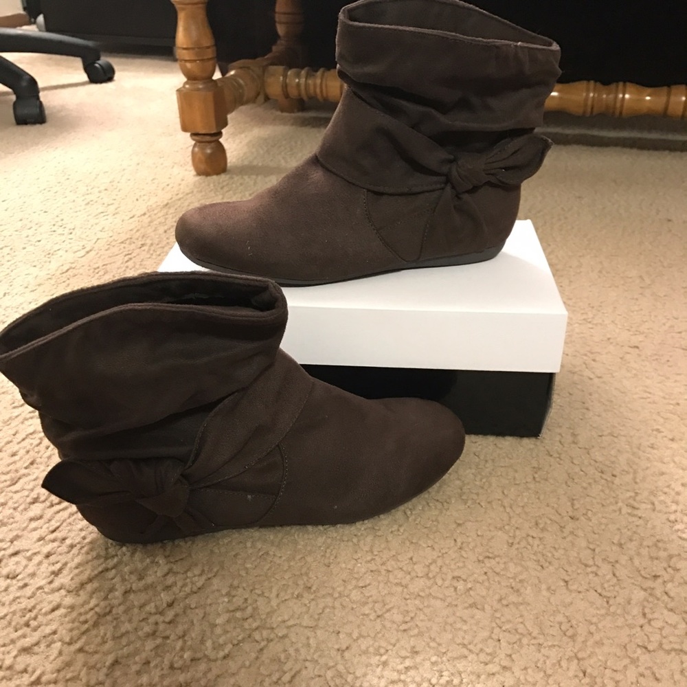 Brown ankle boots size 7
