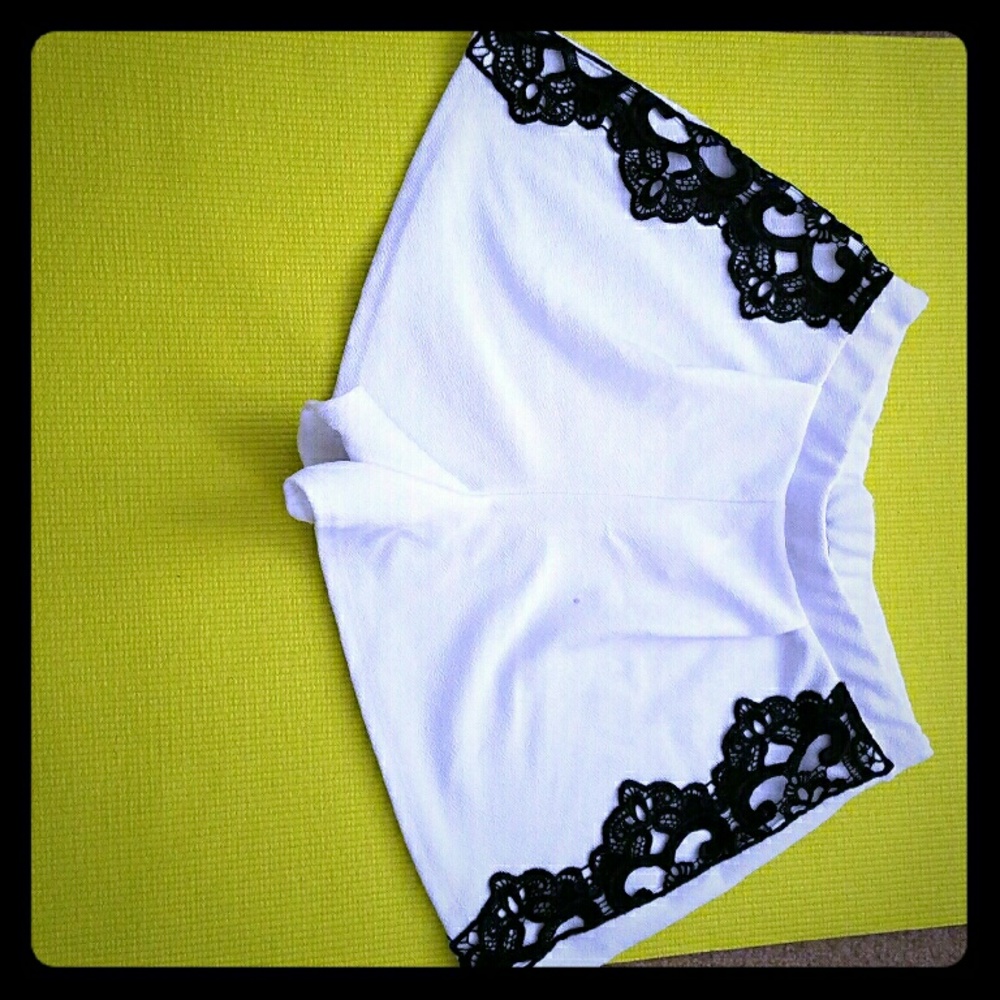 Shorts with black embroidery