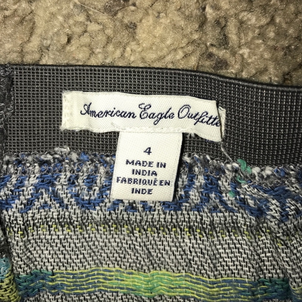 Aztec mini skirt! - Picture 4 of 4