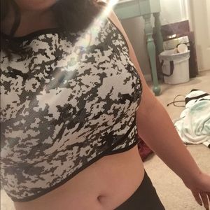 Cute knit crop top black and gray camo