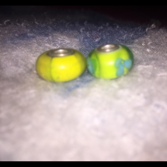 Pandora glass charms - Picture 2 of 2