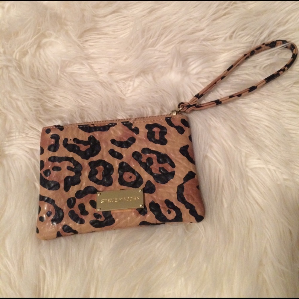 Small leopard print wristlet