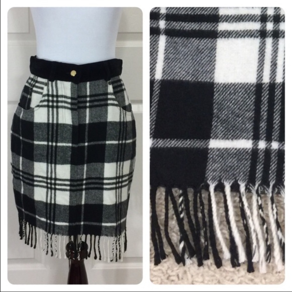 EUC Black and White Express Fringe Skirt Size 7/8