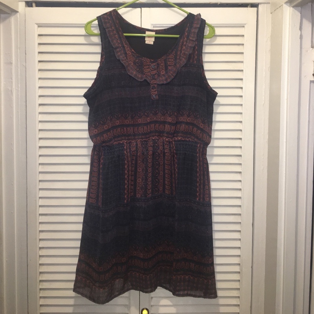 Sleeveless dress
