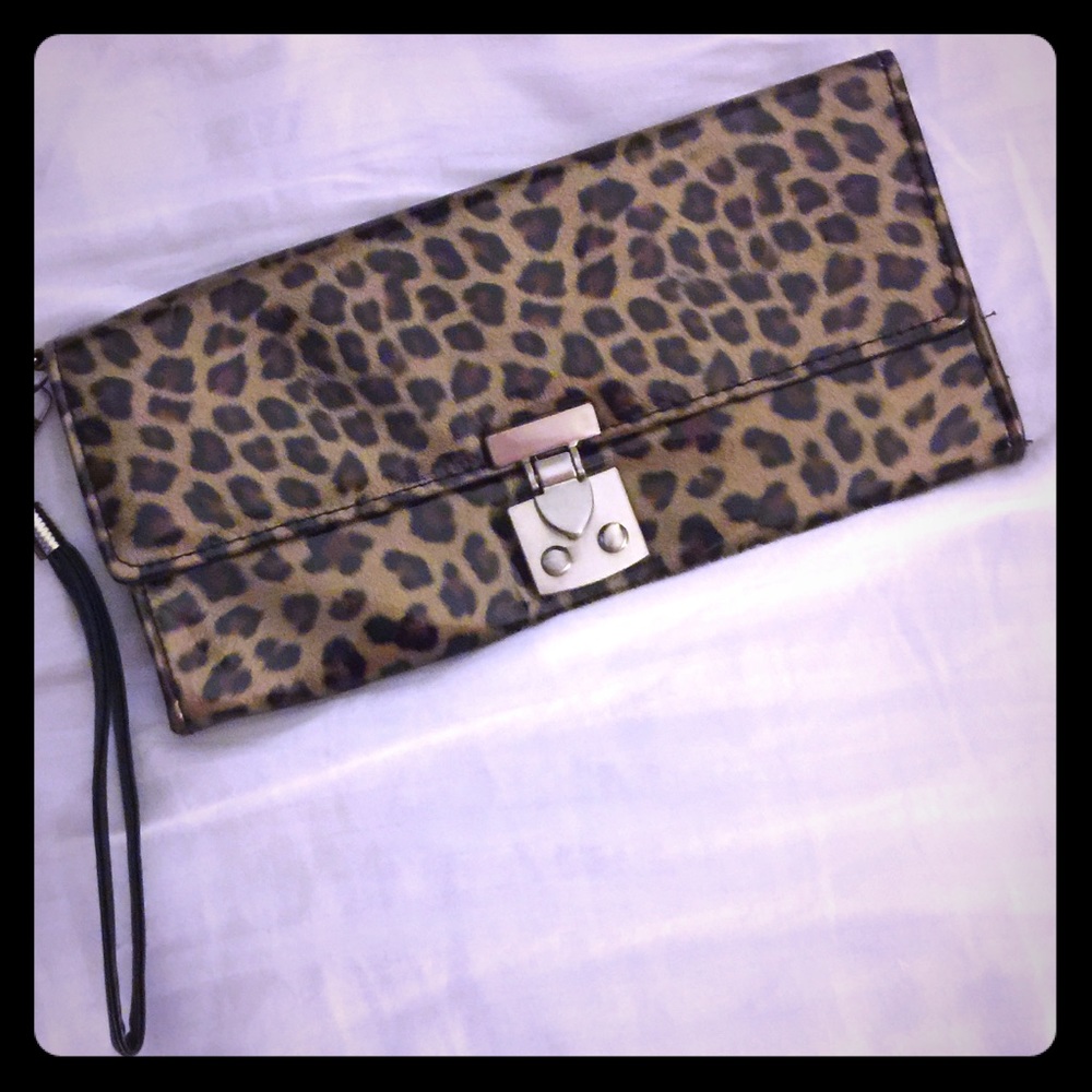 NWOT patent leather leopard print clutch/wristlet