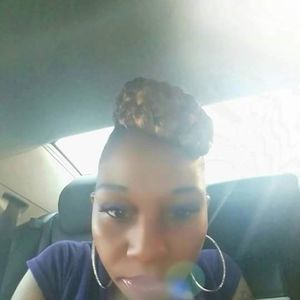 Meet your Posher, Monice