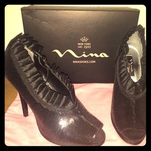 Nina Eveline Black Sequin and Satin Pumps