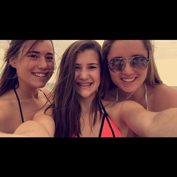 Meet your Posher, Allison - Picture 1 of 1