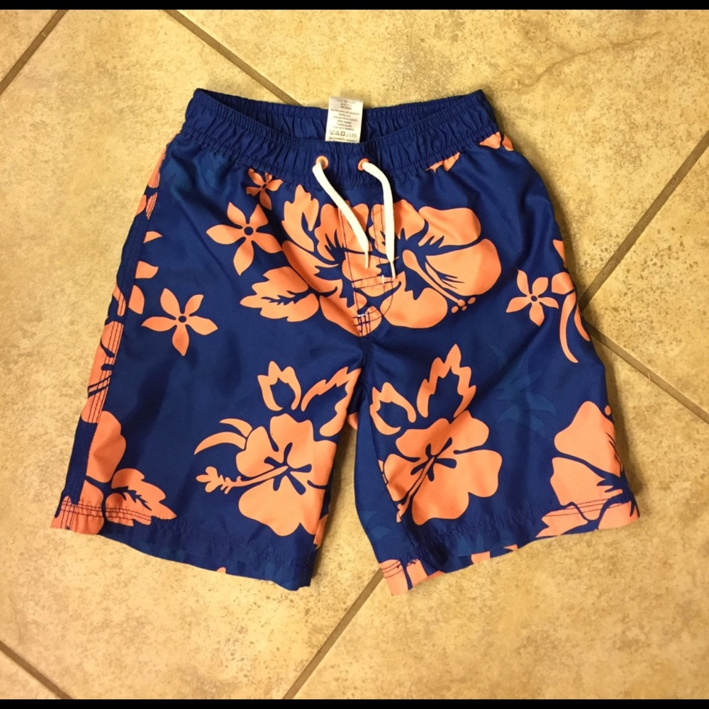 Boys Gymboree swim trunks size 5t
