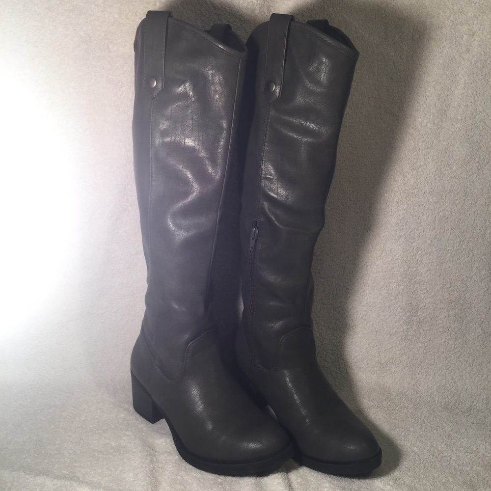 Boot Rampage tall flat boots  , very comfortable