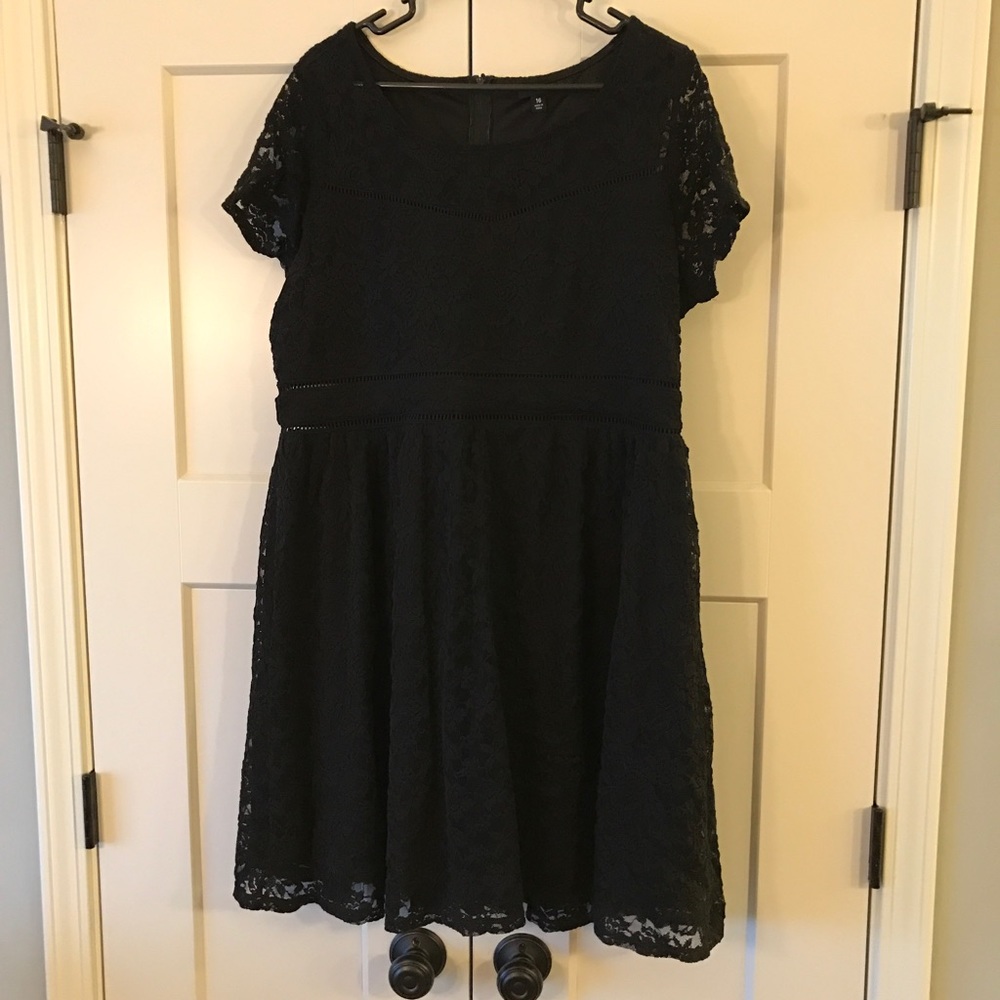 Torrid Size 16 Black Lace Overlay Dress