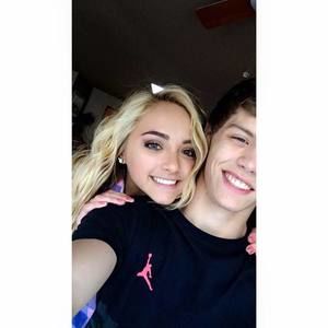 Meet your Posher, Annalise