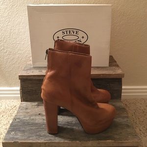 Steve Madden Platform Boots